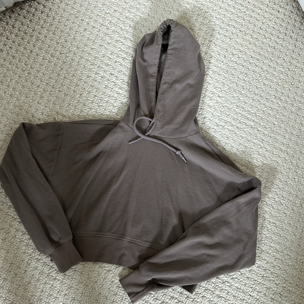 Aritzia Sunday best set - Picture 2 of 5